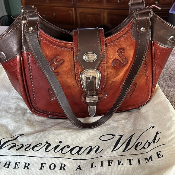 American West handbag, ladies, all leather, handmade, silver buckle. Like new - Picture 13 of 15
